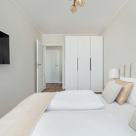 Piekny Apartament Wichrowa - 2 Sypialnie Free Garage Wroclaw By Noclegi Renters Ngoại thất bức ảnh