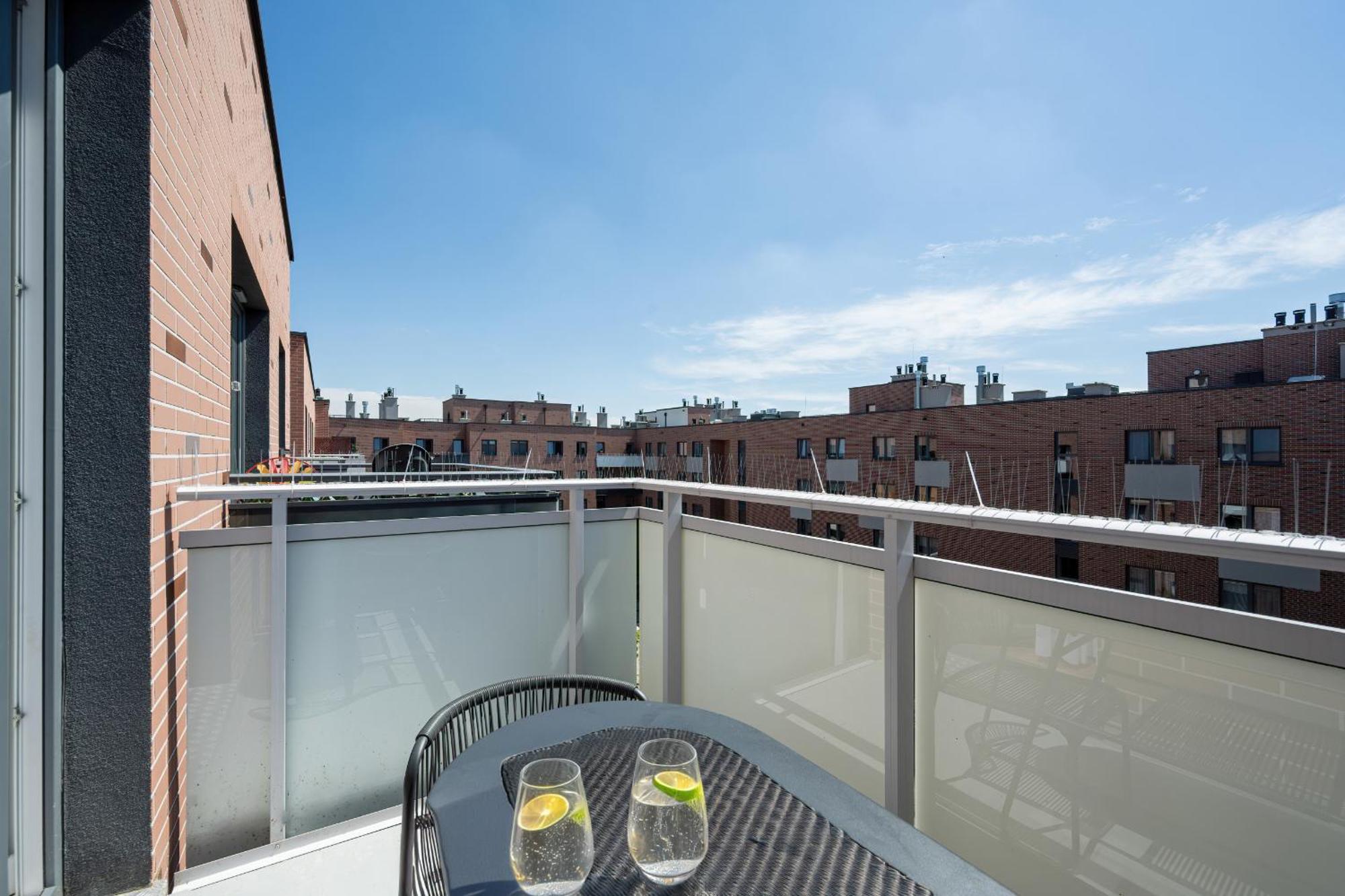 Piekny Apartament Wichrowa - 2 Sypialnie Free Garage Wroclaw By Noclegi Renters Ngoại thất bức ảnh